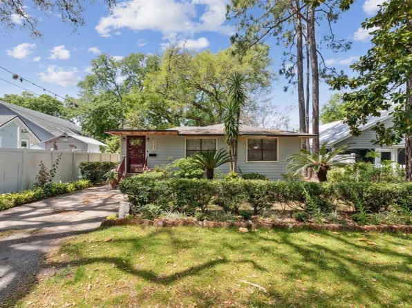 323 S 5th St, Fernandina Beach, FL 32034