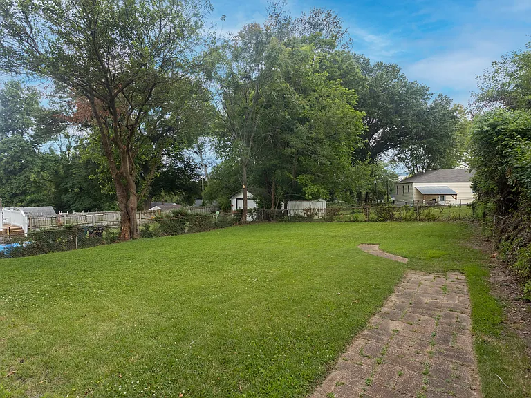 3575 Boswell Ave — Photo 19