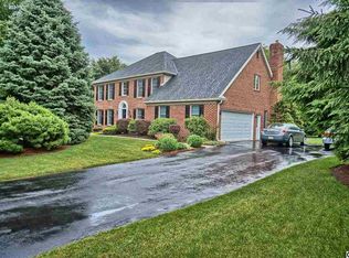 1116 Hillside Dr, Carlisle, PA 17013