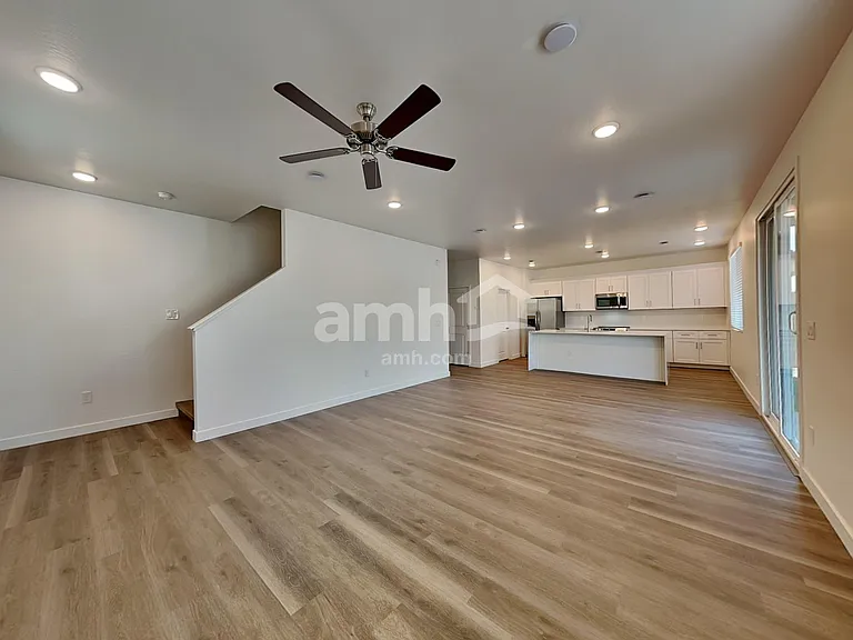 12524 W Flynn Ln — Photo 5