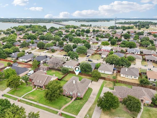 1305 Shell Beach Dr, Little Elm, TX 75068