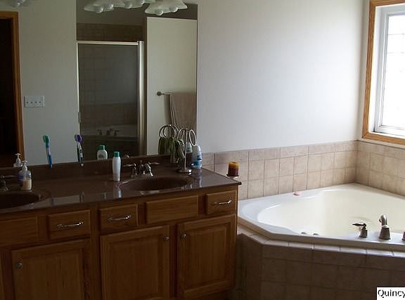Home for Sale in Quincy, IL $199,900