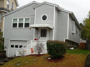 16 Dartmouth St, Johnson City, NY 13790