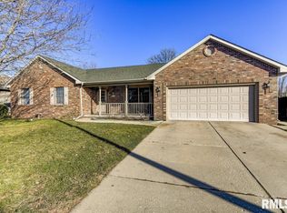 2512 Woodfield Rd, Springfield, IL 62711