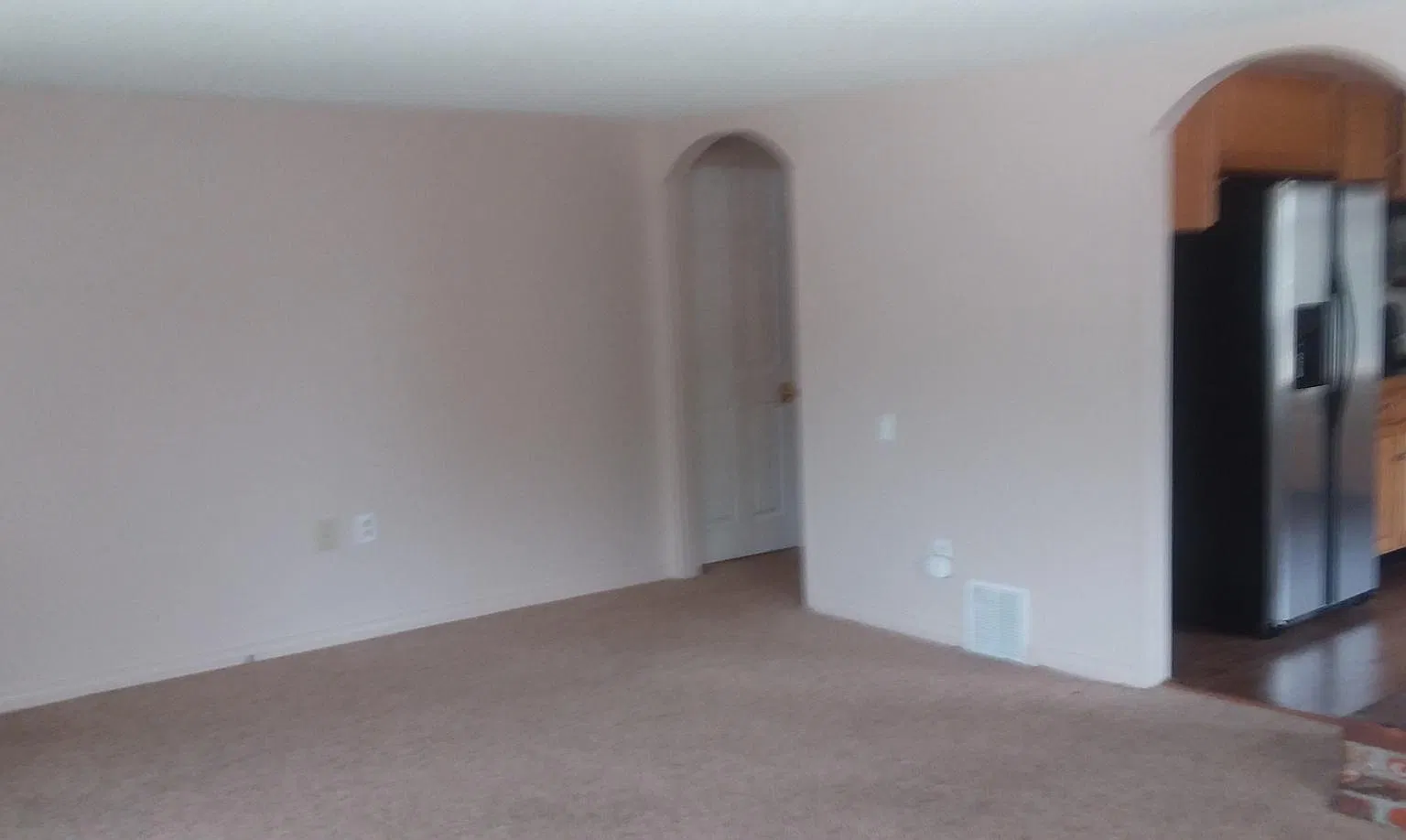 3 bed, 1393 sqft, $2,300 — Photo 3
