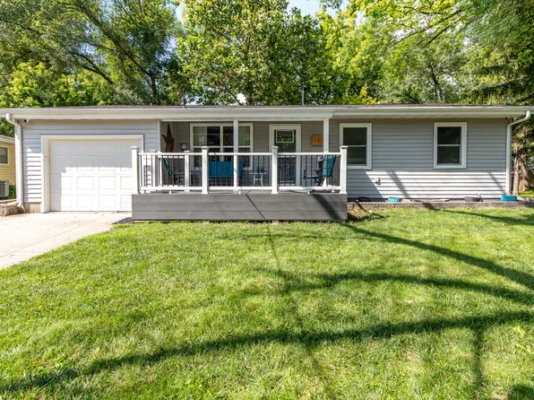 1219 Garfield Cir, Ames, IA 50014
