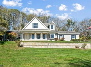 10 Old Dingman Rd, Layton, NJ 07851