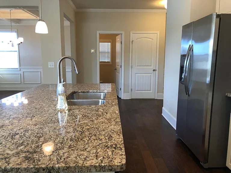4125 Cordova Ln — Photo 17