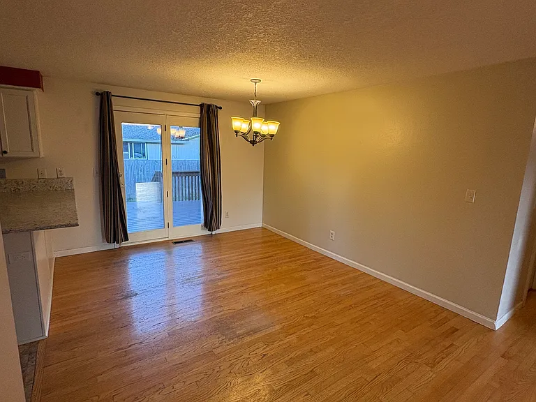 13081 Setera Cir — Photo 5