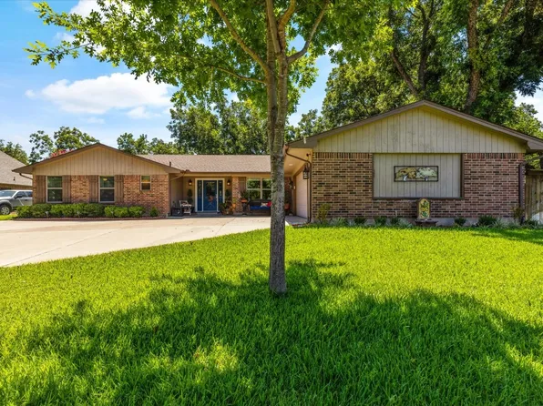 7115 Westover Dr, Granbury, TX 76049