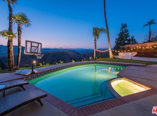 26021 Farmfield Rd, Calabasas, CA 91302