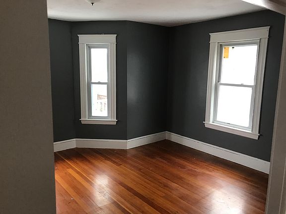 2nd image of 25 Mount Grove St