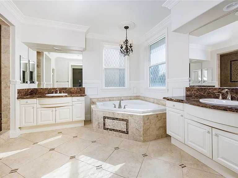 51 Groveside Dr — Photo 11