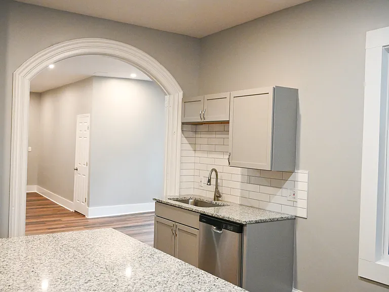 4015 Whitman Ave — Photo 4