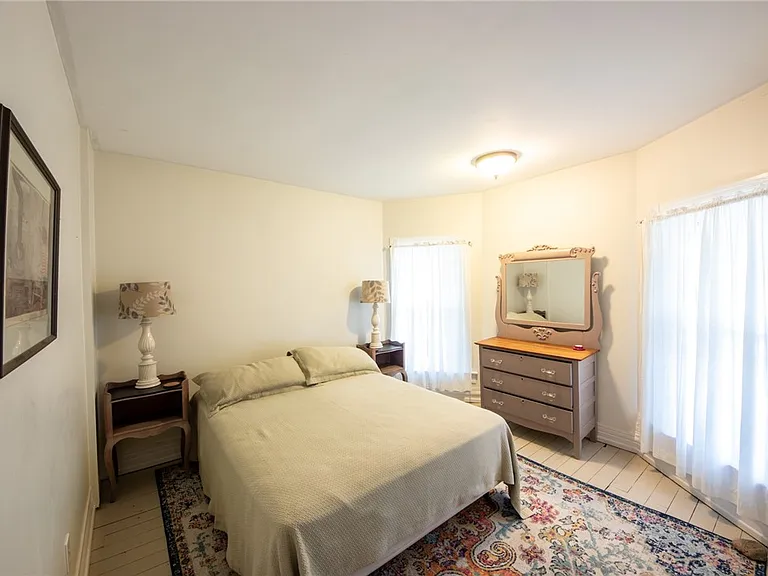 35 Cherry St — Photo 14
