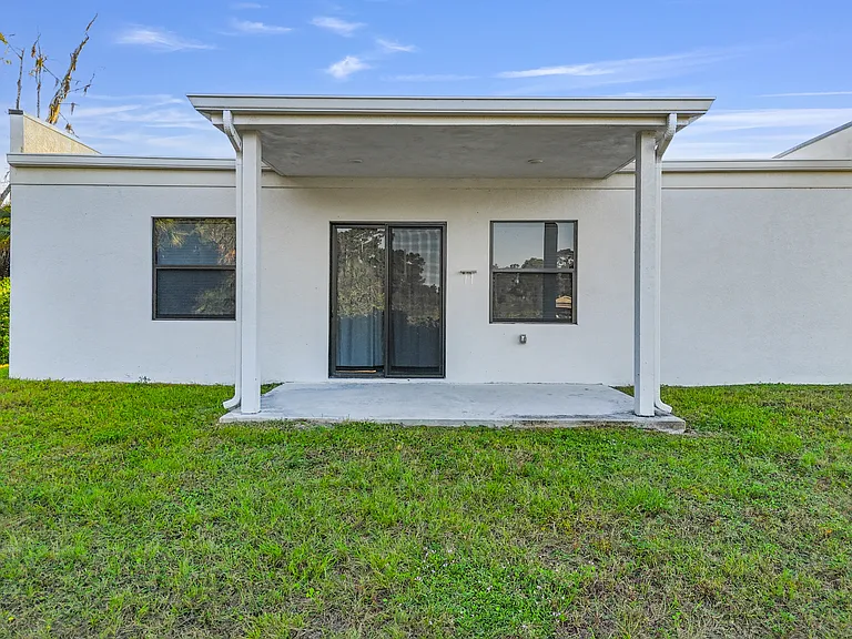 622 Windermere Dr — Photo 30