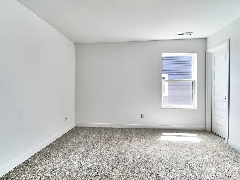 425 Eisenhower St — Photo 57