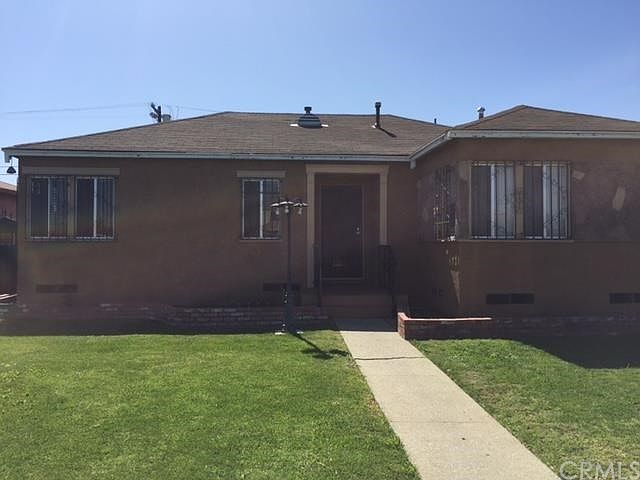1st image of 816 W 117th St
