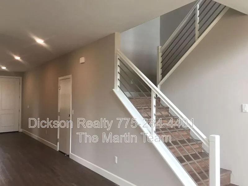 4 bed, 3.5 bath, 2595 sqft, $2,850 — Photo 4