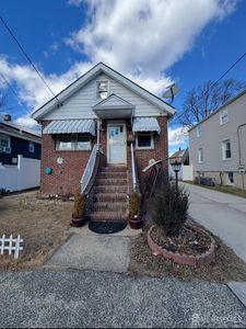 74 Spring St, Woodbridge, NJ, 07095