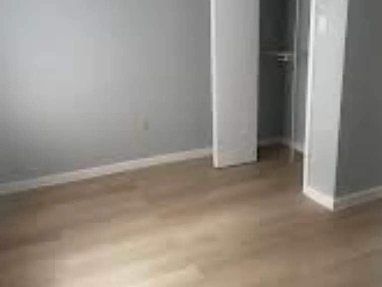 200 Maplewood Dr #2 — Photo 12