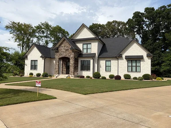 758 Saddleridge Way, Florence, AL 35630