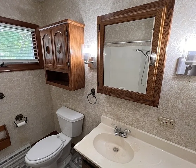 1724 N Green Bay Rd — Photo 10