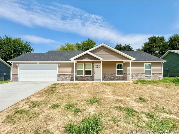 1224 Ironwood Pass Avenue, Scottsburg, IN 47170