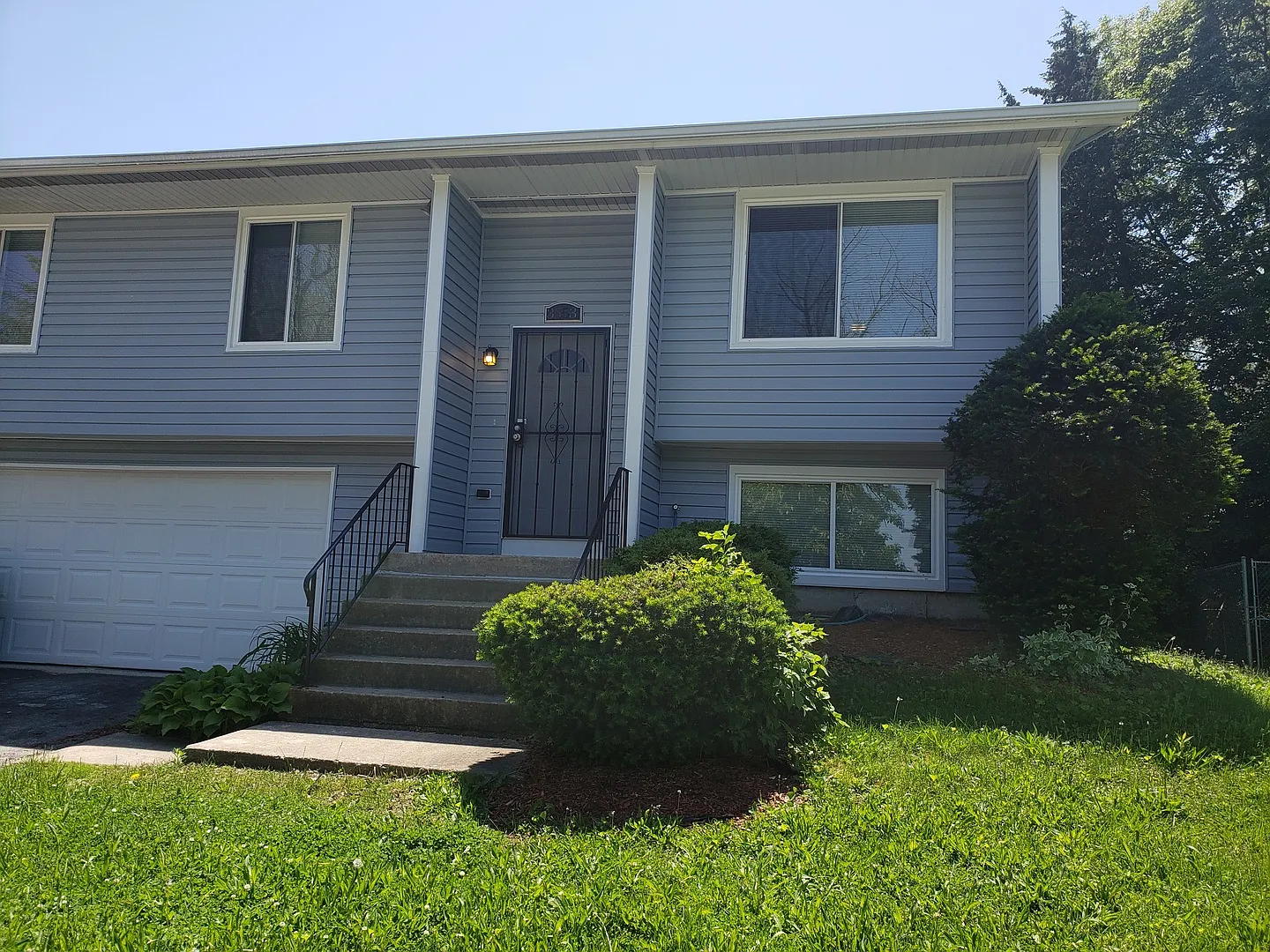 3553 Marseilles Ln photo 1