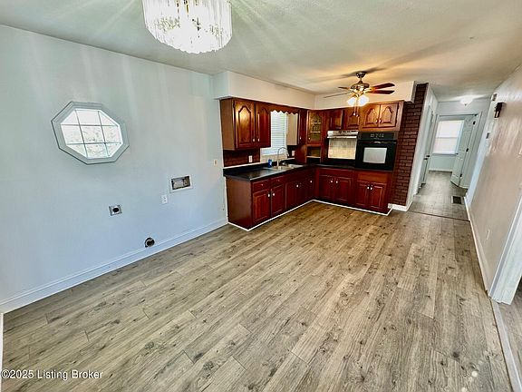 5th image of 210 Rizer Ave