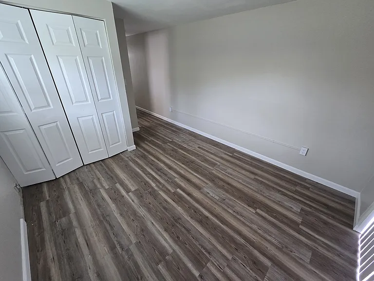 611 NE 10th Ave #1 — Photo 10