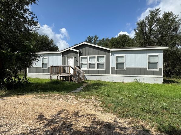 685 Eileens Way