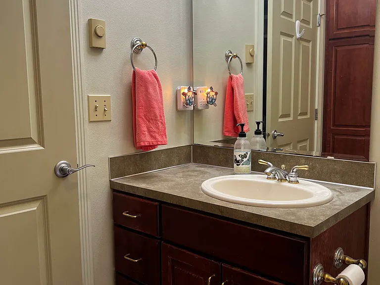 3501 Colby Ave #301 — Photo 8