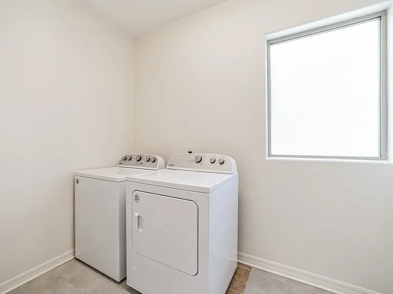 8350 Monroe Bay St — Photo 15