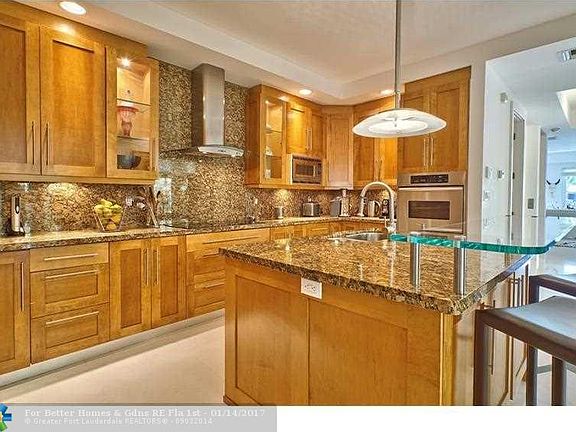 4th image of 1512 SE 12th St