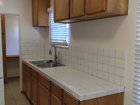 3rd image of 239 E Burbank Blvd #0