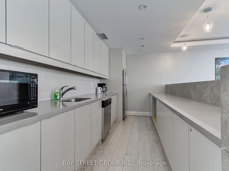 28 Prince Regent St #Penthouse 8 — Photo 34