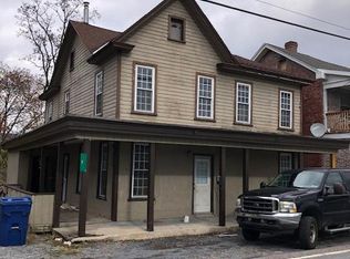 7 W Main St, Fayetteville, PA 17222