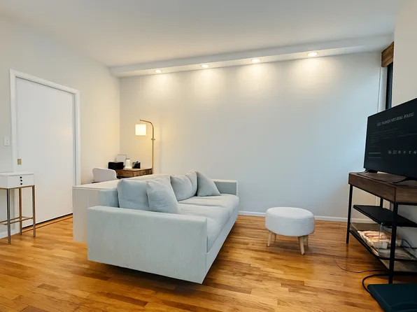 4 Lexington Ave APT 5F, New York, NY 10010