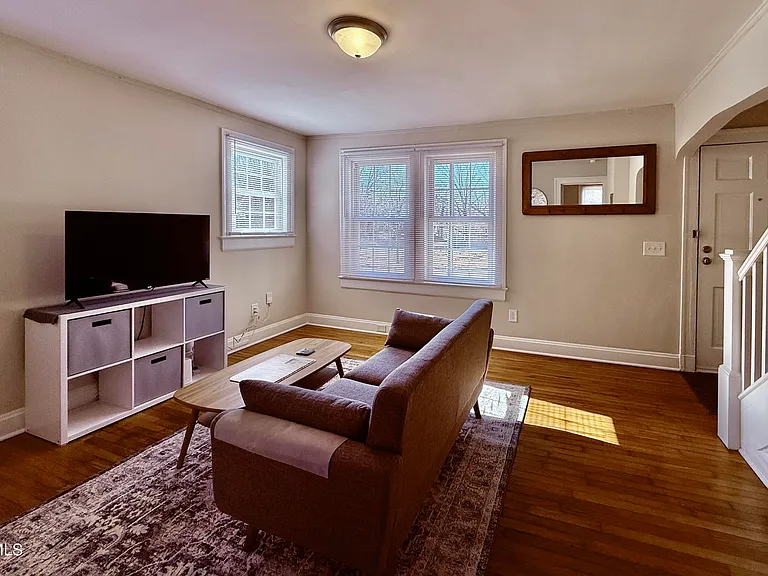 1102 N Buchanan Blvd #B — Photo 11