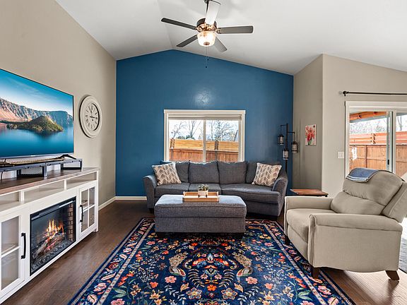 4th image of 2035 SW Truman Way