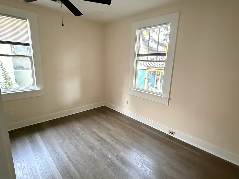 1909 Calvert St — Photo 10