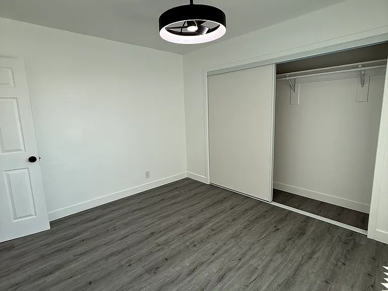 2435 E Fairmount St #5 — Photo 9