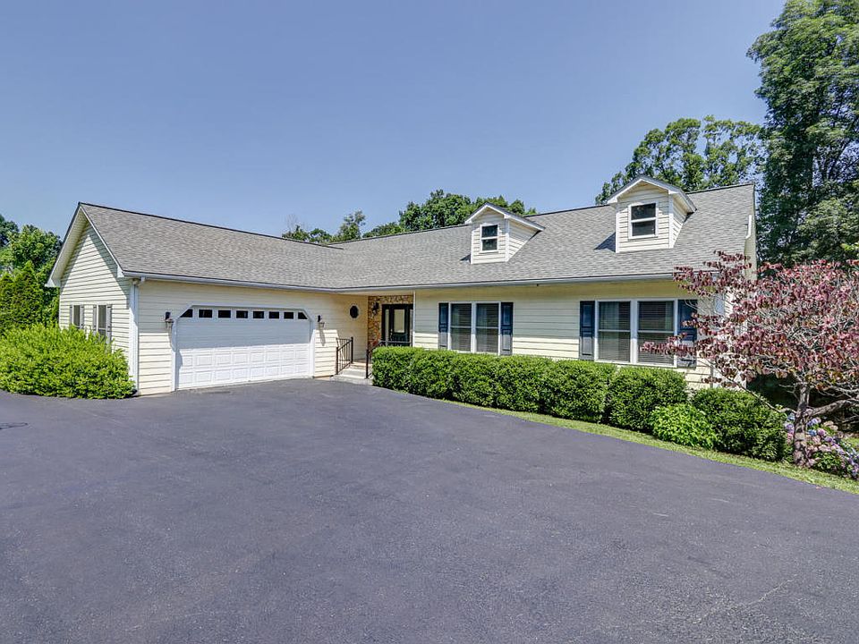 1st image of 2847 Bluewater Dr