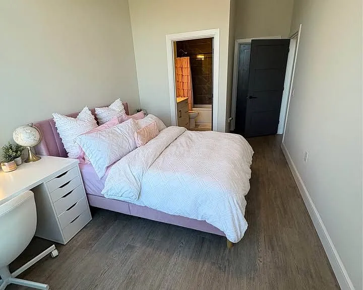 1600 Hyde Park Rd #315 — Photo 7