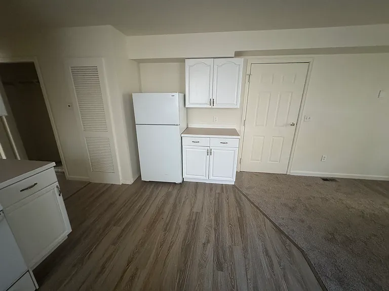 707 E 5th Ave #1 — Photo 3