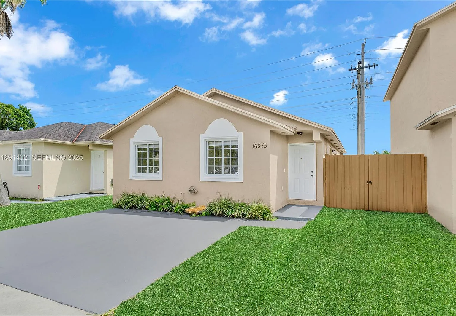 3 bed, 2.0 bath, $3,000 — Photo 1
