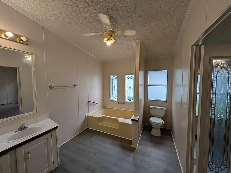115 Peach St. — Photo 12
