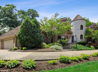 3814 Washington St, Oak Brook, IL 60523