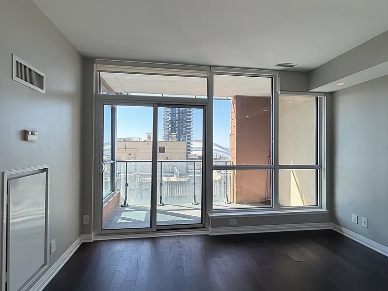 8 Mercer St #2107 — Photo 9